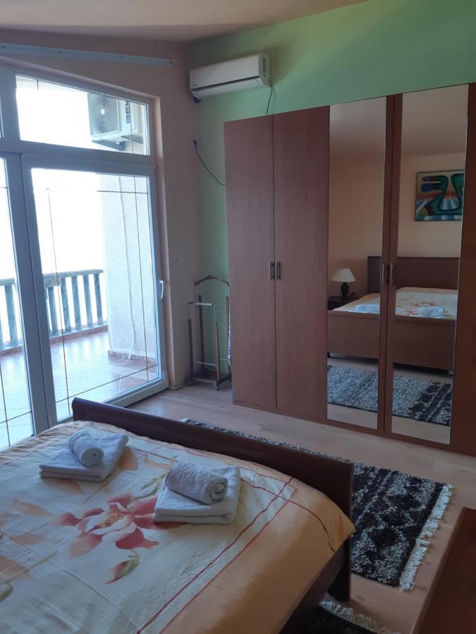 Villa Garden Apartments Herceg Novi Buitenkant foto